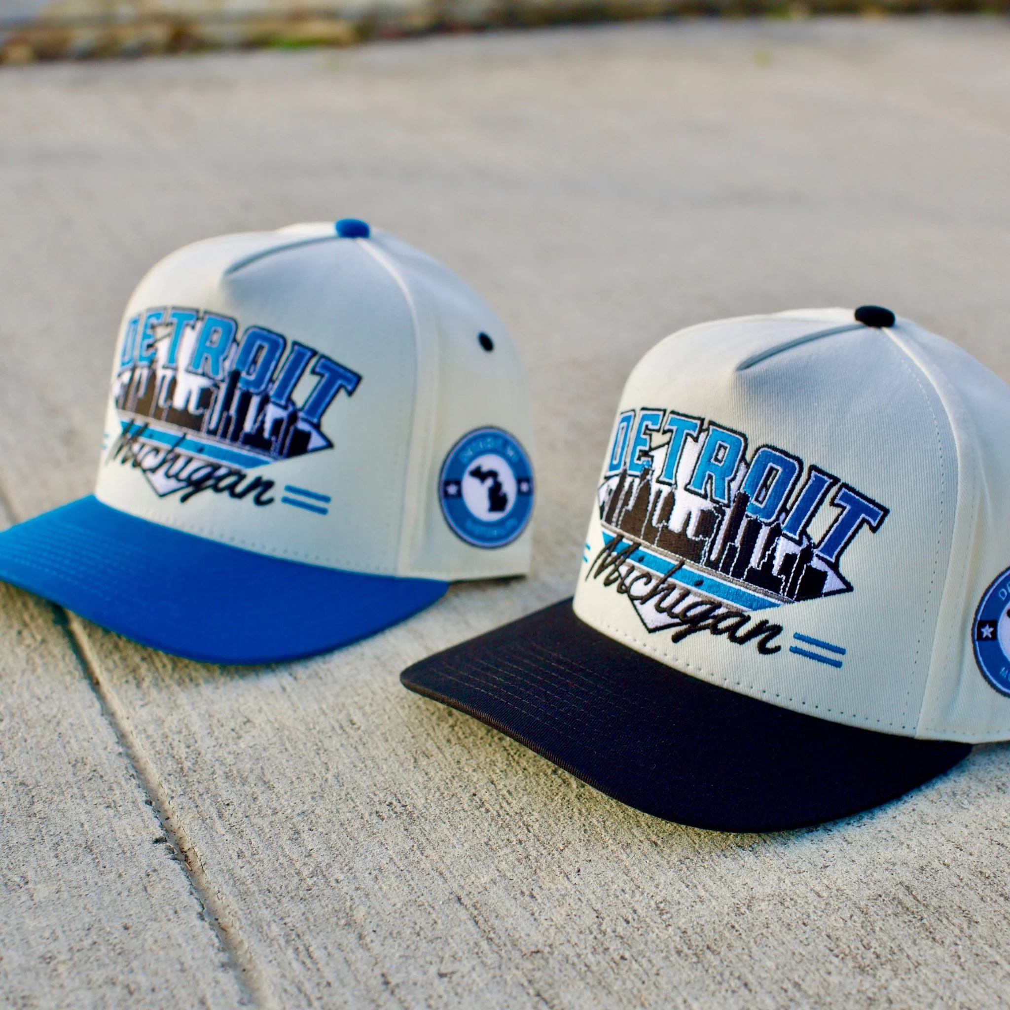 Detroit Snapback - The Sanders (Cream/Electric Blue) - Image 6
